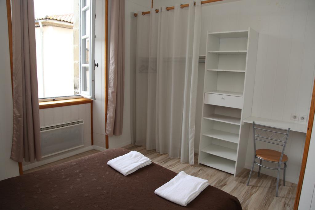 Cafe De France Bed & Breakfast Eauze Room photo